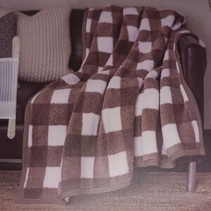 Kirkton House Feathersoft Throw Blanket